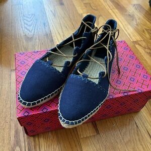 NEW Tory Burch Flats / Sandals